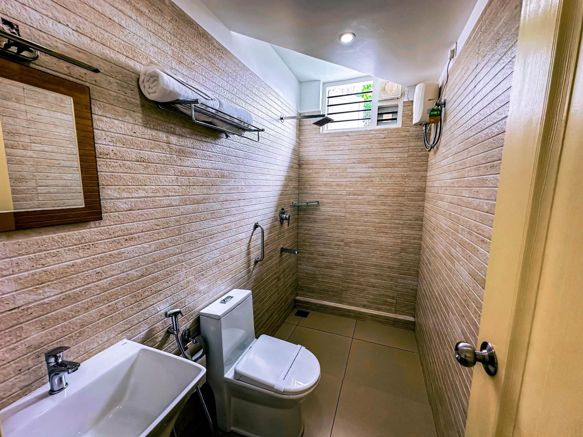 Boulevard Resorts Kakkadampoyil ภายนอก รูปภาพ